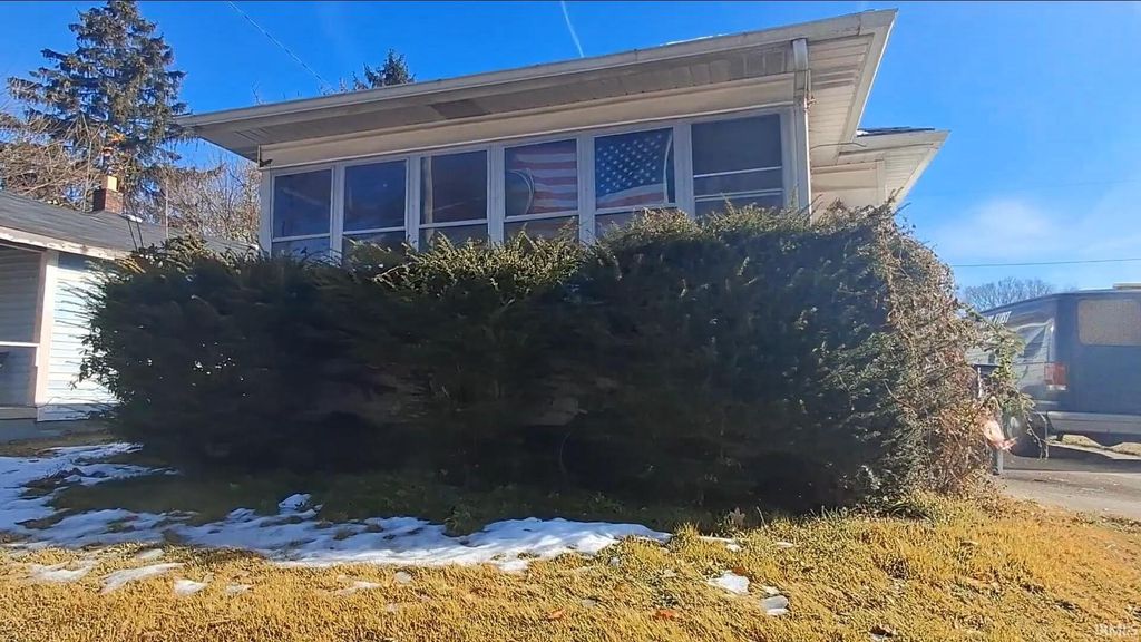 Photo of 1224 Fremont Street, South Bend, IN 46628 (MLS # 202549109)