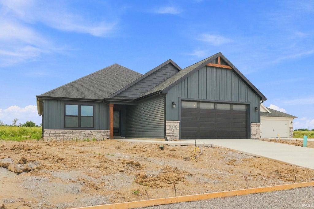Photo of 10943 Wild Iris Cove, Fort Wayne, IN 46818 (MLS # 202631073)
