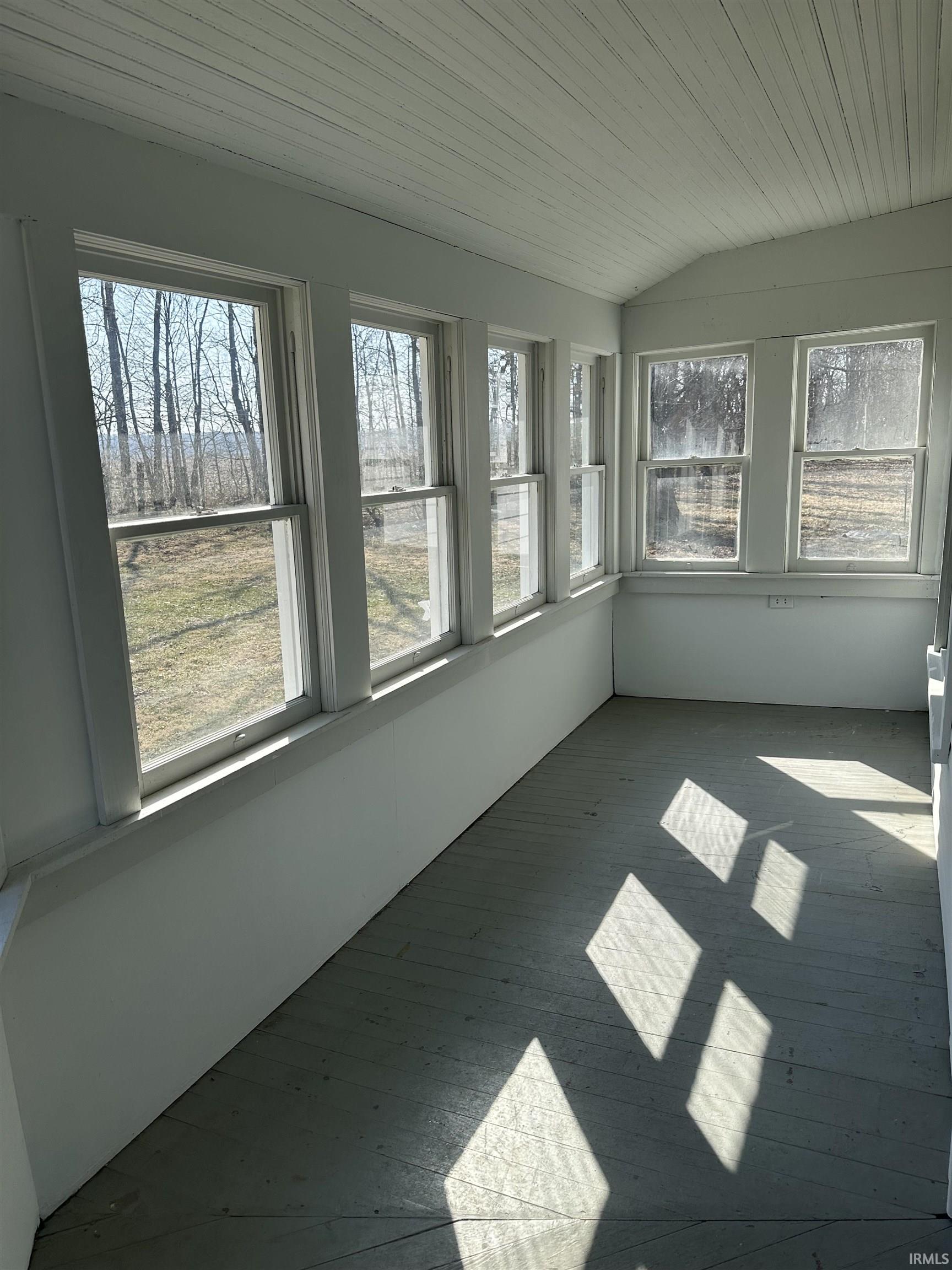 Rockville, Indiana 47872, United States, 2 Bedrooms Bedrooms, ,1 BathroomBathrooms,Residential,Pending,88563