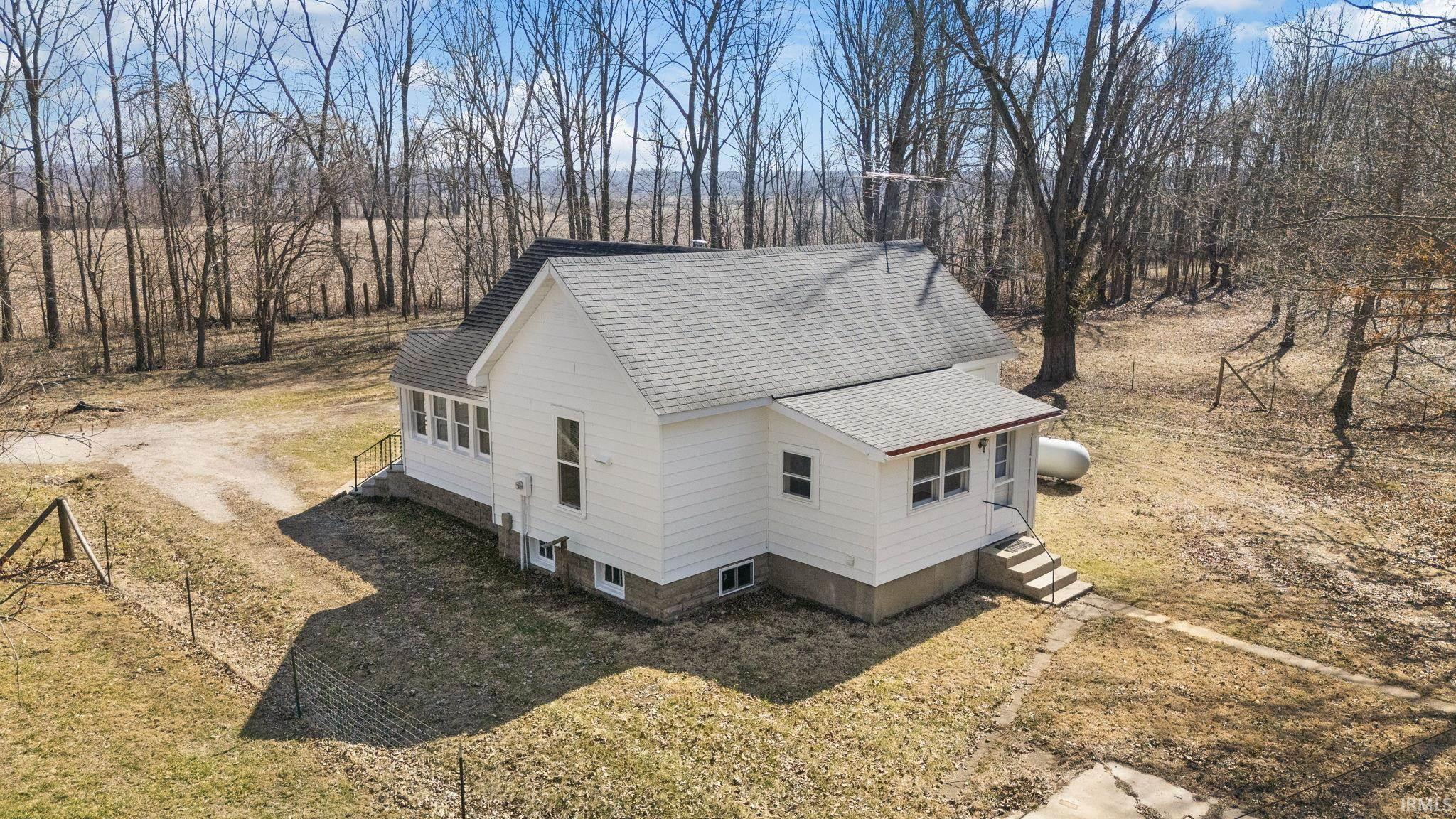 Rockville, Indiana 47872, United States, 2 Bedrooms Bedrooms, ,1 BathroomBathrooms,Residential,Pending,88563