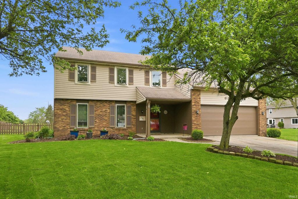 Photo of 6821 Thamesford Drive, Fort Wayne, IN 46835 (MLS # 202616153)