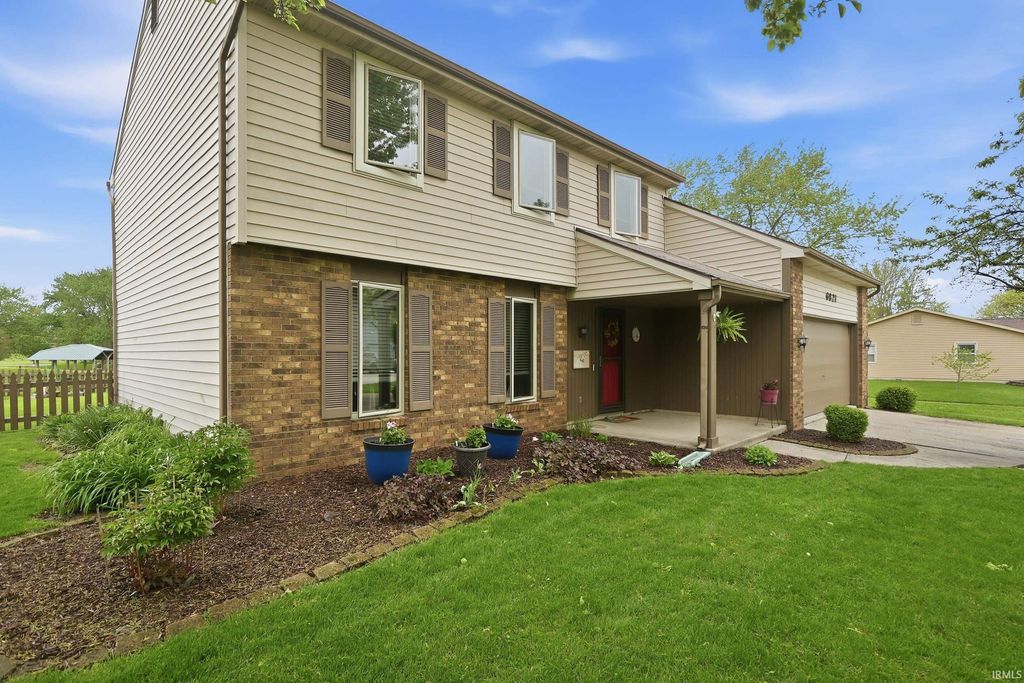 Photo of 6821 Thamesford Drive, Fort Wayne, IN 46835 (MLS # 202616153)