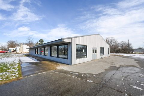 Tiny photo for 394 S 00 EW Road, Kokomo, IN 46902 (MLS # 202540706)