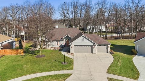 Photo of 917 Lake Hill Court, Fort Wayne, IN 46845 (MLS # 202607853)