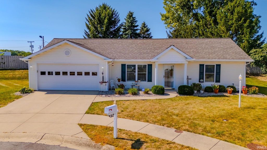 Photo of 20 Cobblestone Boulevard, Gas City, IN 46933 (MLS # 202536237)