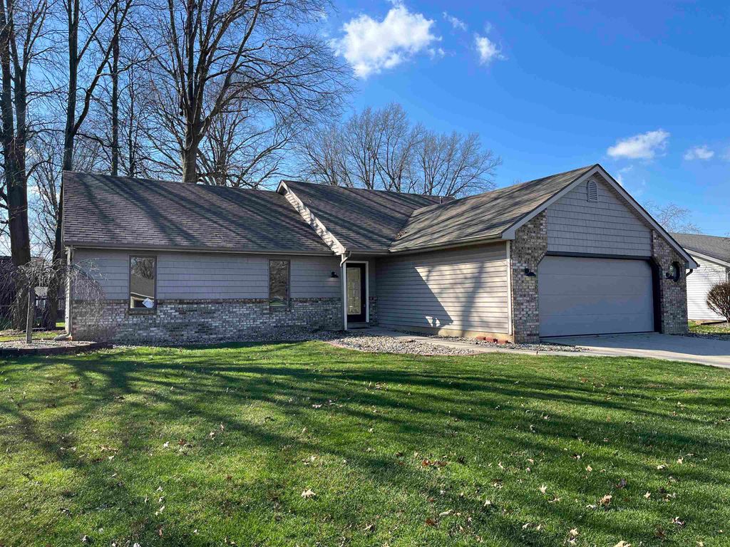 Photo of 5925 Gate Tree Lane, Fort Wayne, IN 46835 (MLS # 202608199)