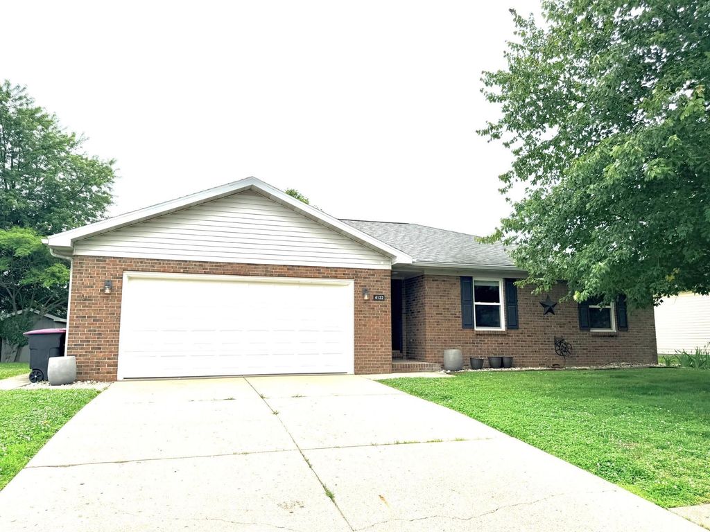 Photo of 4122 Hedgewood Court, Newburgh, IN 47630 (MLS # 202619566)