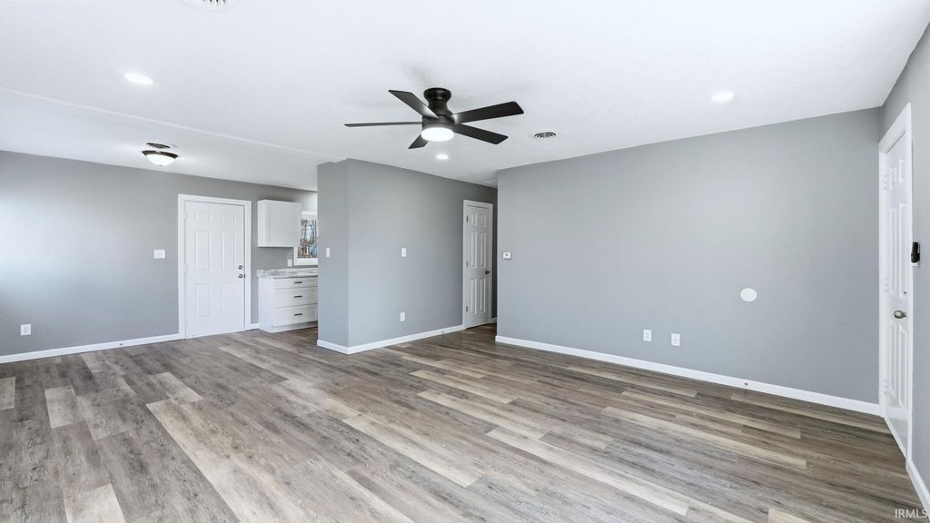 Photo of 2623 Trentman Avenue, Fort Wayne, IN 46806 (MLS # 202606436)