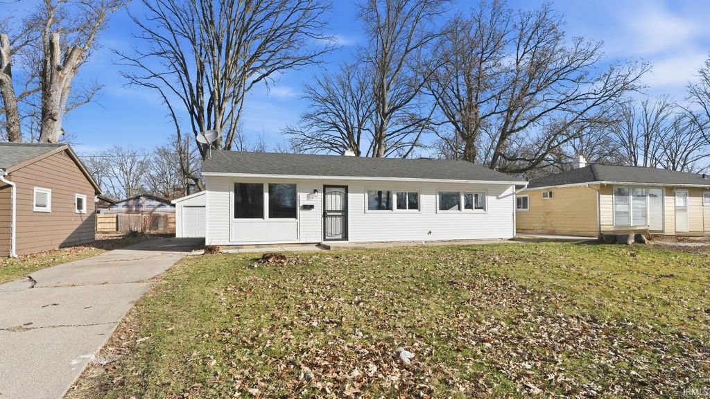 Photo of 2623 Trentman Avenue, Fort Wayne, IN 46806 (MLS # 202606436)