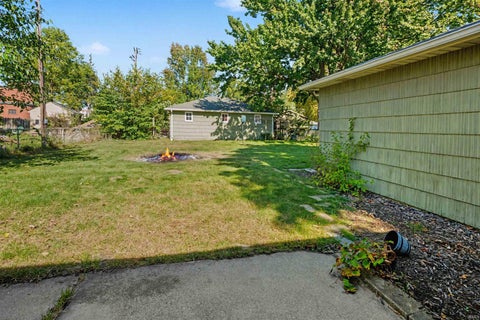 Tiny photo for 1139 E Colfax Avenue, South Bend, IN 46617 (MLS # 202641685)