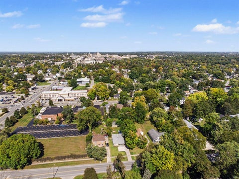 Tiny photo for 1139 E Colfax Avenue, South Bend, IN 46617 (MLS # 202641685)