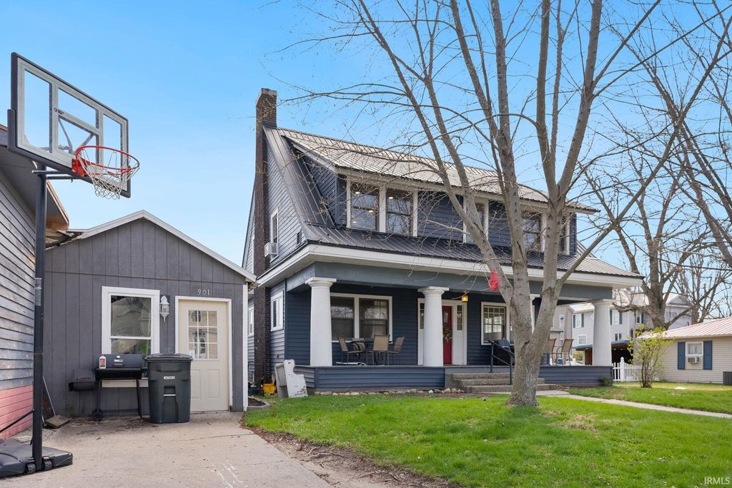 Photo of 903 S Cavin Street, Ligonier, IN 46767 (MLS # 202612907)