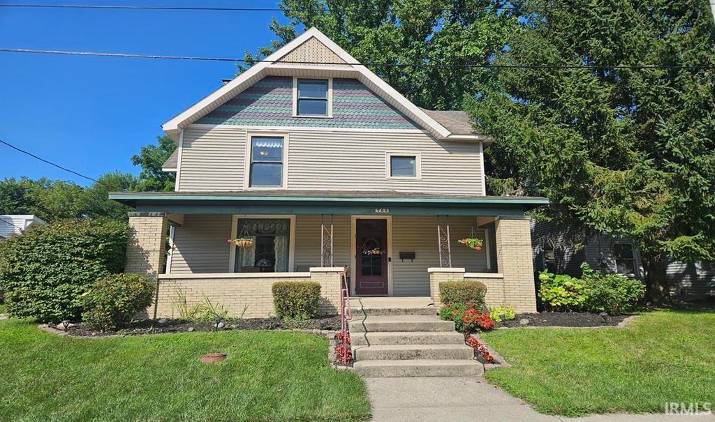 Photo of 700 S Jackson Street, Frankfort, IN 46041 (MLS # 202635523)