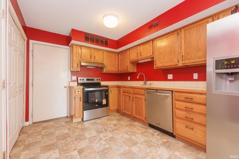 Tiny photo for 3600 N Lakeside Drive, Muncie, IN 47304 (MLS # 202613055)