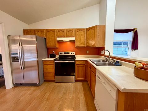 Tiny photo for 3402 Weathered Rock Circle, Kokomo, IN 46902 (MLS # 202604061)