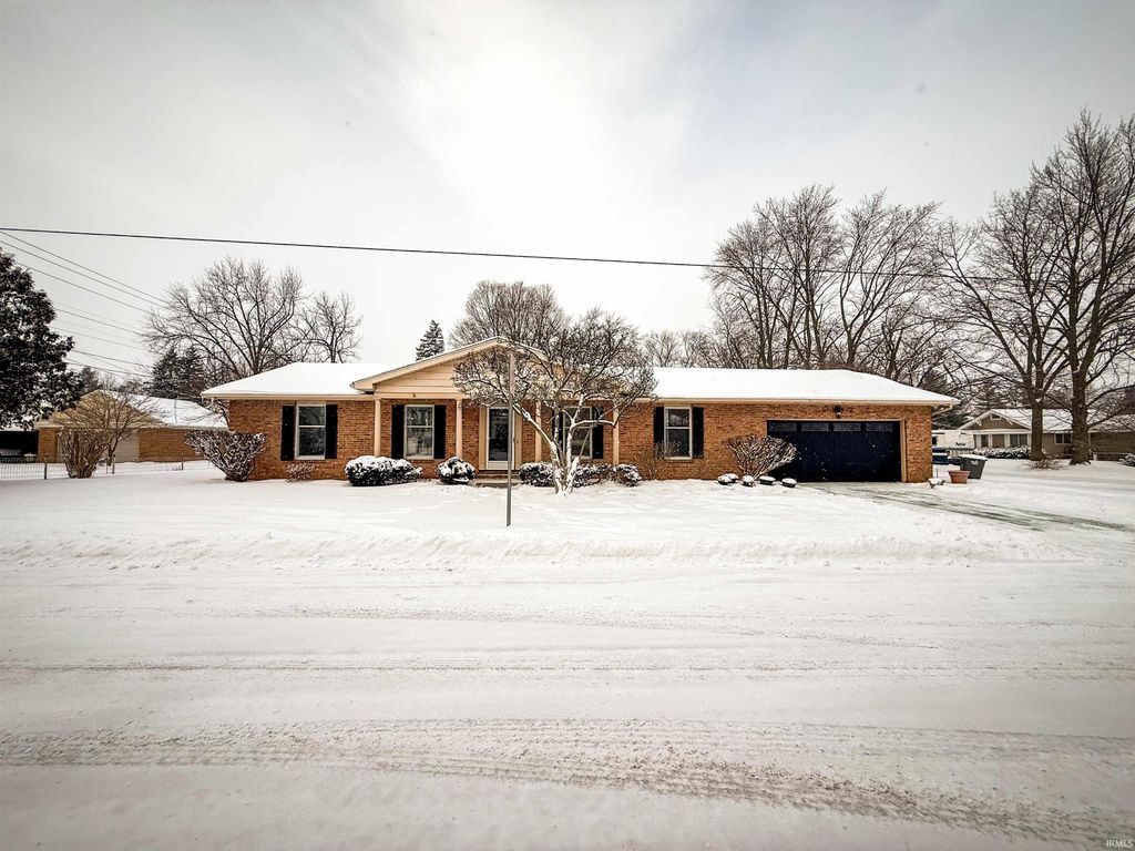 Photo of 1500 Suwanee St, Elkhart, IN 46514 (MLS # 202602654)