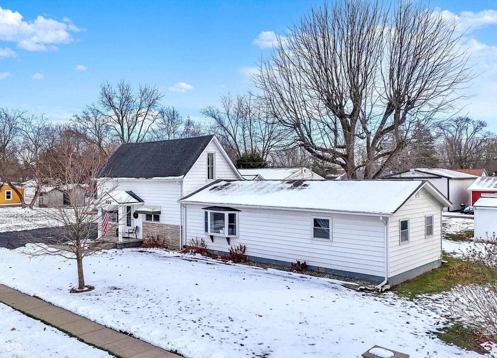 Photo of 405 E Howard Avenue, Arcadia, IN 46030 (MLS # 202549049)