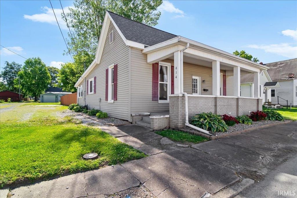 Photo of 614 S 3Rd Street, Boonville, IN 47601 (MLS # 202618957)