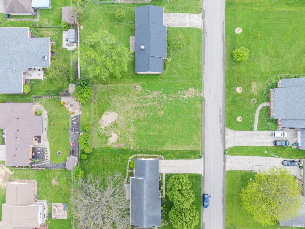 Photo of 1808 N Winthrop Road, Muncie, IN 47304 (MLS # 202615561)
