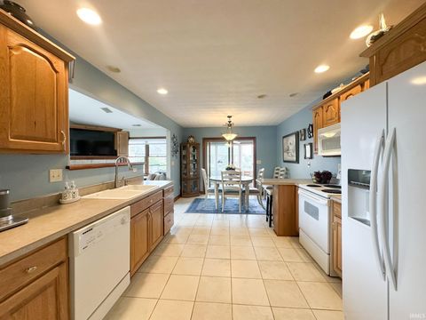 Tiny photo for 3102 S Carter Street, Kokomo, IN 46901 (MLS # 202617335)