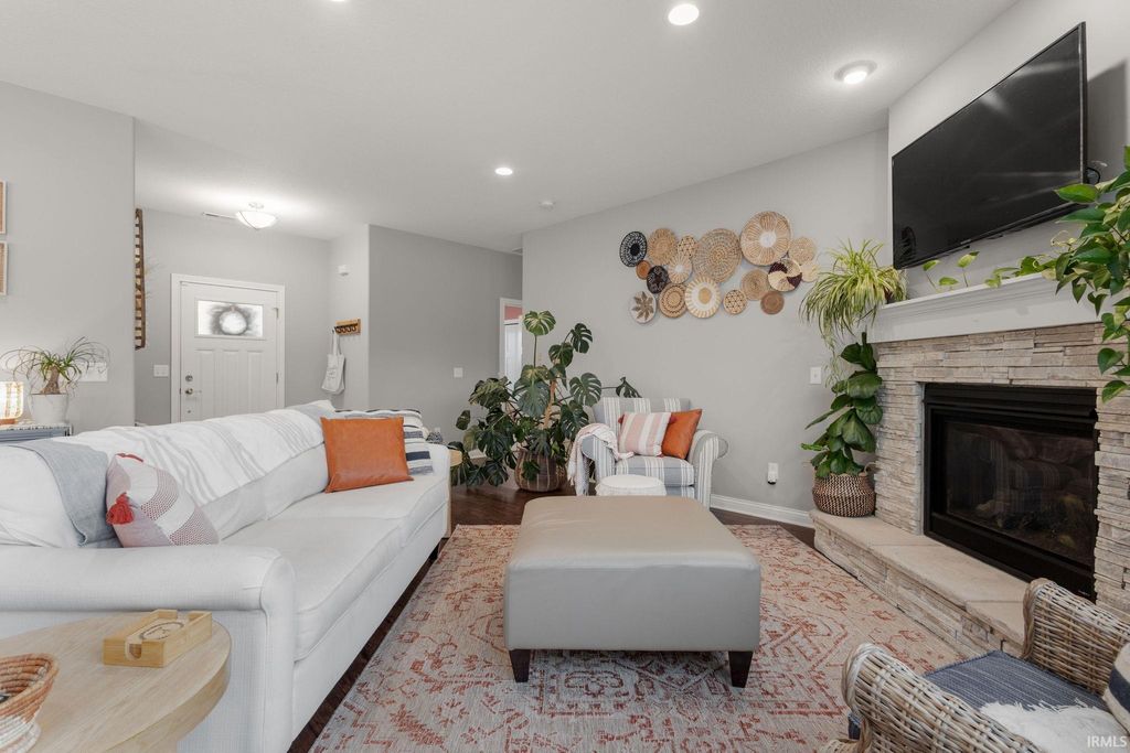 Photo of 3805 Mandy Court, Warsaw, IN 46582 (MLS # 202608203)