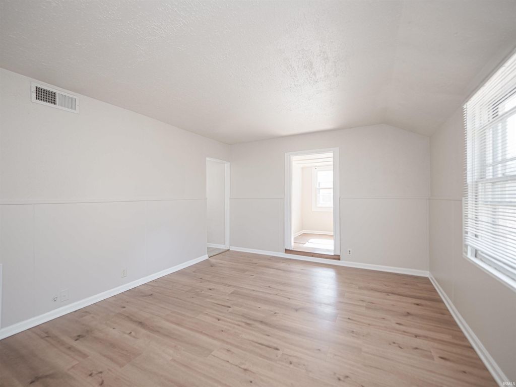 Photo of 222 Kenmore Drive, Evansville, IN 47714 (MLS # 202606598)