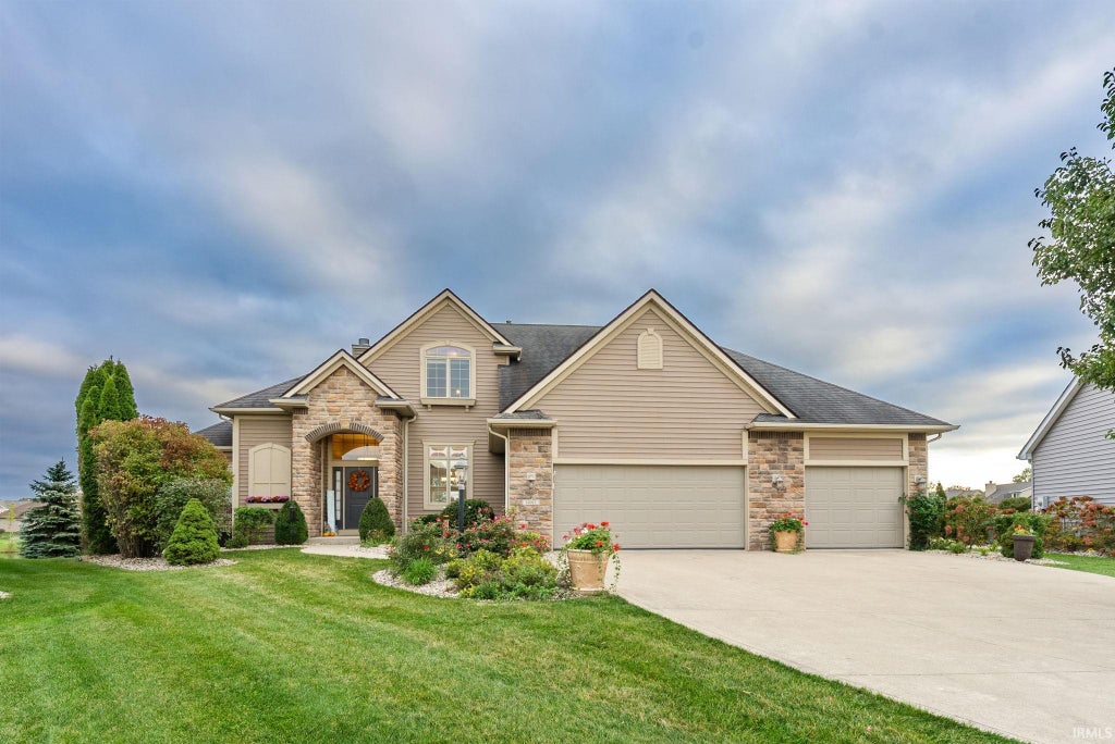Photo of 14911 Pirate Cove, Fort Wayne, IN 46814 (MLS # 202642589)