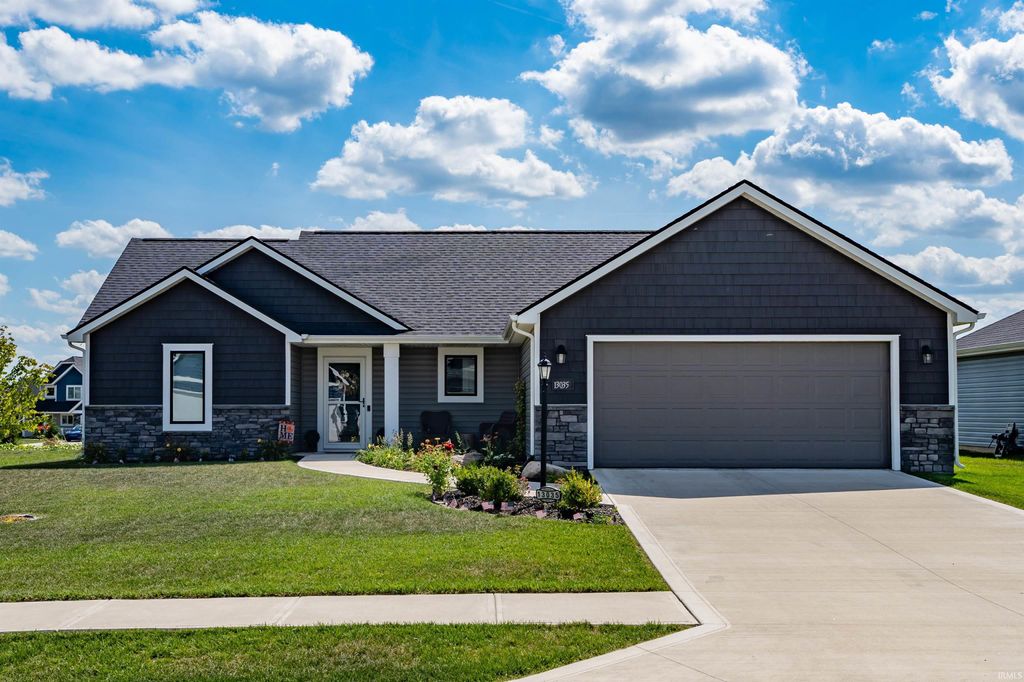 Photo of 13035 Silk Tree Trail, Fort Wayne, IN 46814 (MLS # 202610579)
