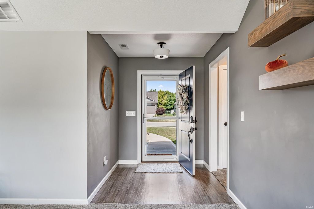 Photo of 13035 Silk Tree Trail, Fort Wayne, IN 46814 (MLS # 202610579)