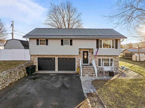 Photo of 1058 N Sandy Hook Road, Paoli, IN 47454 (MLS # 202601467)