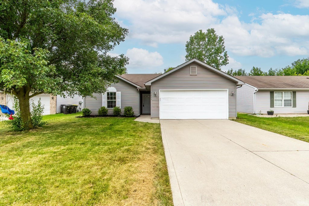 Photo of 7823 Rocky Glen Place, Fort Wayne, IN 46825 (MLS # 202644830)