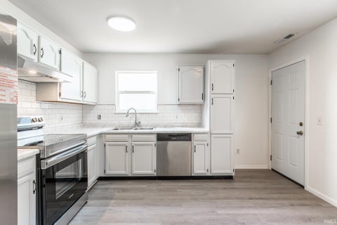 Tiny photo for 7823 Rocky Glen Place, Fort Wayne, IN 46825 (MLS # 202644830)