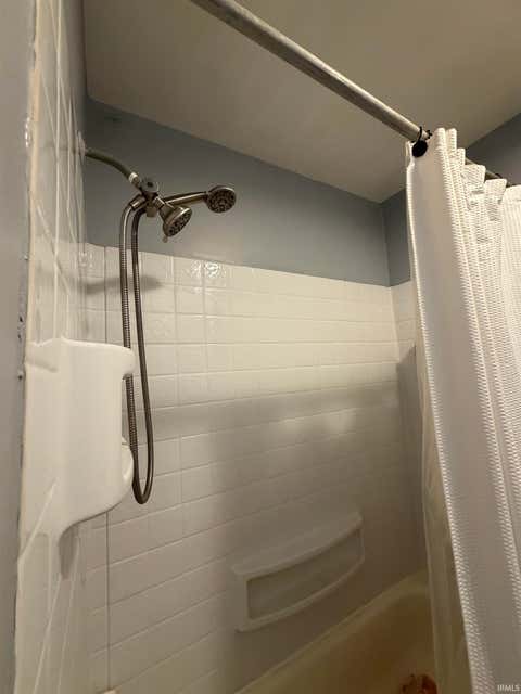 Tiny photo for 1712 Sussex On Berkley Street, Kokomo, IN 46901 (MLS # 202634462)