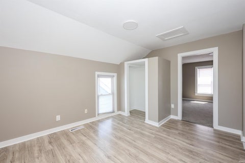 Tiny photo for 524 W 4th Street, Fort Wayne, IN 46808 (MLS # 202632055)