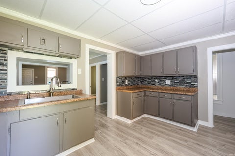 Tiny photo for 524 W 4th Street, Fort Wayne, IN 46808 (MLS # 202632055)
