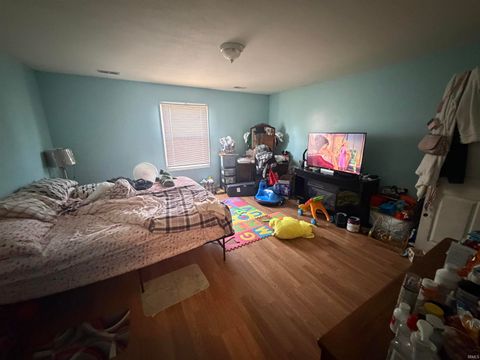 Tiny photo for 201 Tacoma Avenue, Logansport, IN 46947 (MLS # 202602618)