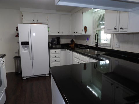 Tiny photo for 9315 E Jackson Street, Selma, IN 47383 (MLS # 202634586)