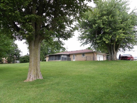 Tiny photo for 9315 E Jackson Street, Selma, IN 47383 (MLS # 202634586)
