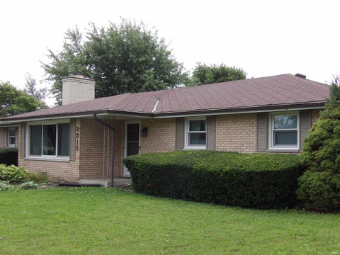 Tiny photo for 9315 E Jackson Street, Selma, IN 47383 (MLS # 202634586)