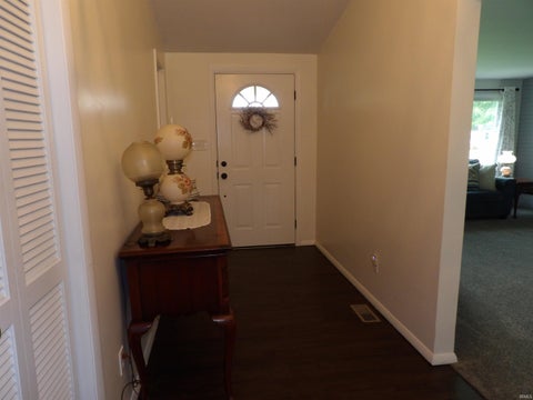 Tiny photo for 9315 E Jackson Street, Selma, IN 47383 (MLS # 202634586)