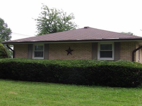 Tiny photo for 9315 E Jackson Street, Selma, IN 47383 (MLS # 202634586)