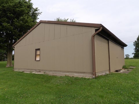 Tiny photo for 9315 E Jackson Street, Selma, IN 47383 (MLS # 202634586)
