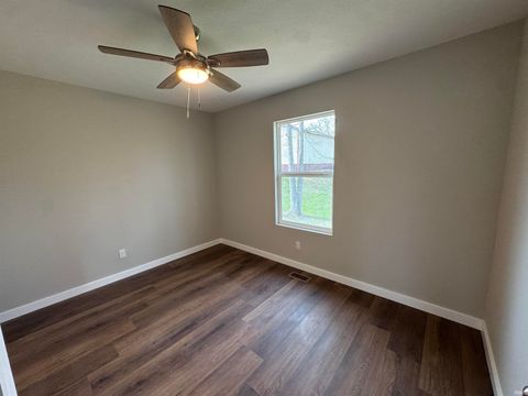 Tiny photo for 450 Trinton Circle, Bedford, IN 47421 (MLS # 202609953)