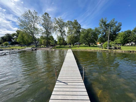 Tiny photo for 6820 E Harrold Place, Churubusco, IN 46723 (MLS # 202627832)