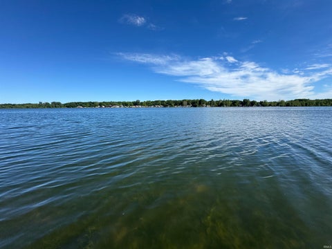 Tiny photo for 6820 E Harrold Place, Churubusco, IN 46723 (MLS # 202627832)