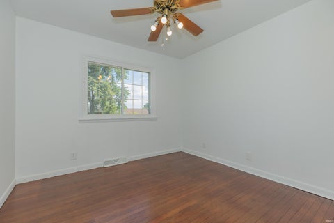 Tiny photo for 314 Riviera Drive, Mount Vernon, IN 47620 (MLS # 202636074)
