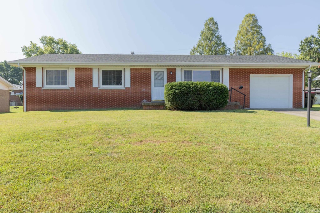 Photo of 314 Riviera Drive, Mount Vernon, IN 47620 (MLS # 202636074)