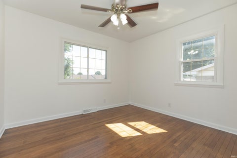 Tiny photo for 314 Riviera Drive, Mount Vernon, IN 47620 (MLS # 202636074)