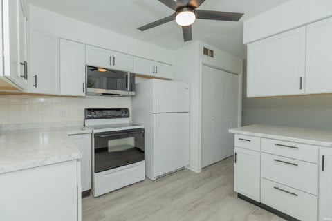Tiny photo for 314 Riviera Drive, Mount Vernon, IN 47620 (MLS # 202636074)