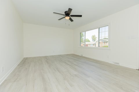 Tiny photo for 314 Riviera Drive, Mount Vernon, IN 47620 (MLS # 202636074)